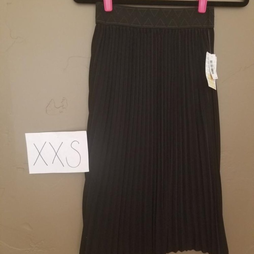 LuLaRoe Noir Jill XXS